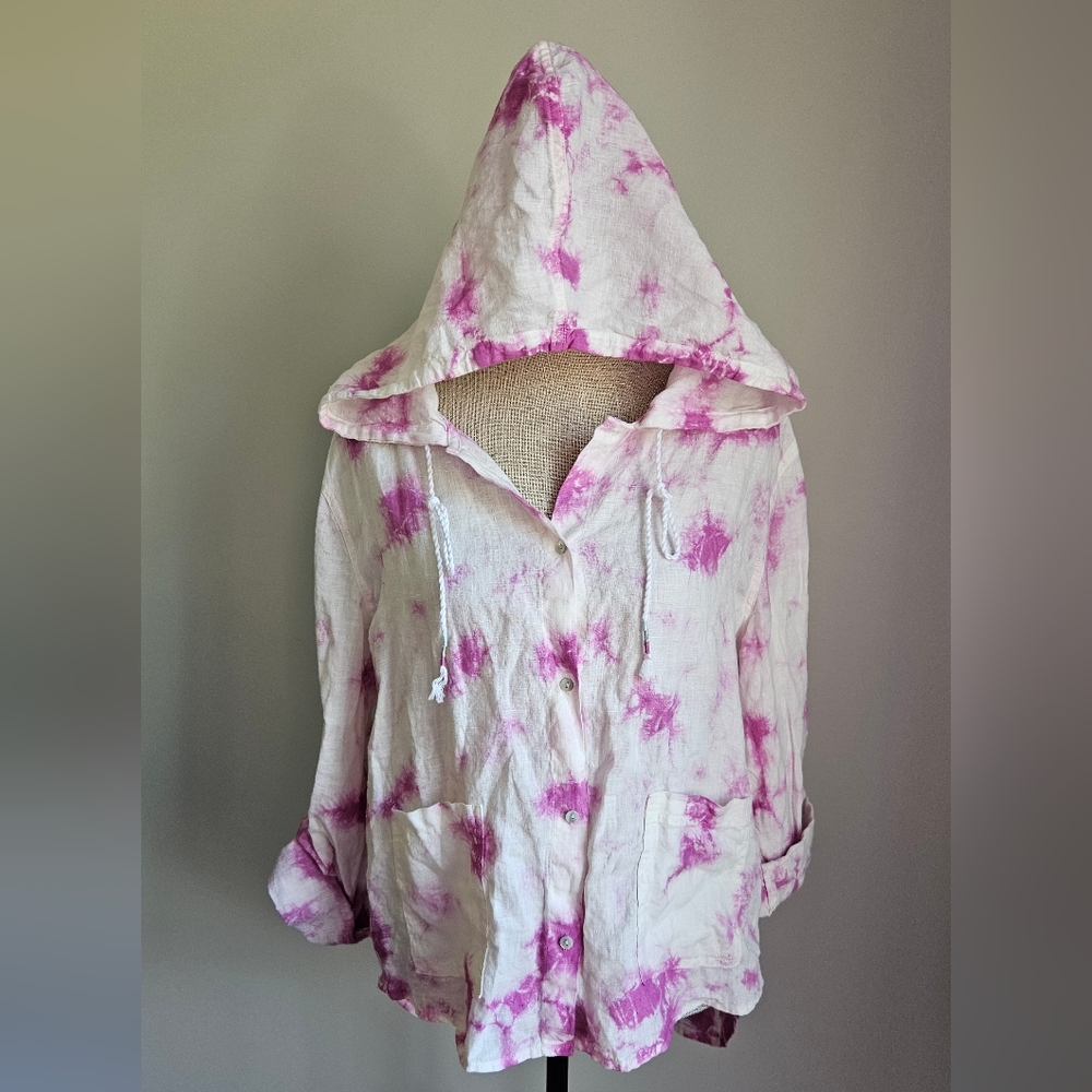 Women's Hooded Tie-Dye Button Front Top - Pink and White